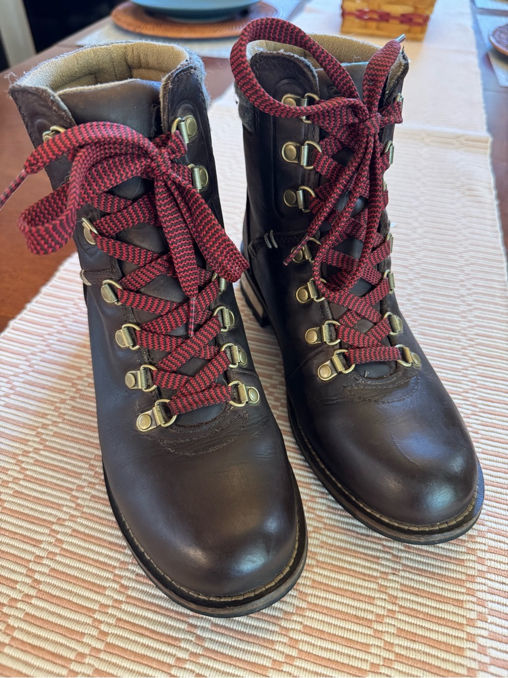 Kodiak Surrey Women's Brown Leather Lace-Up Hiking Boots with Red Laces